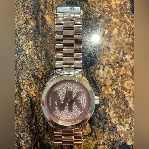 Michael Kors Watch - Picture 3 of 9
